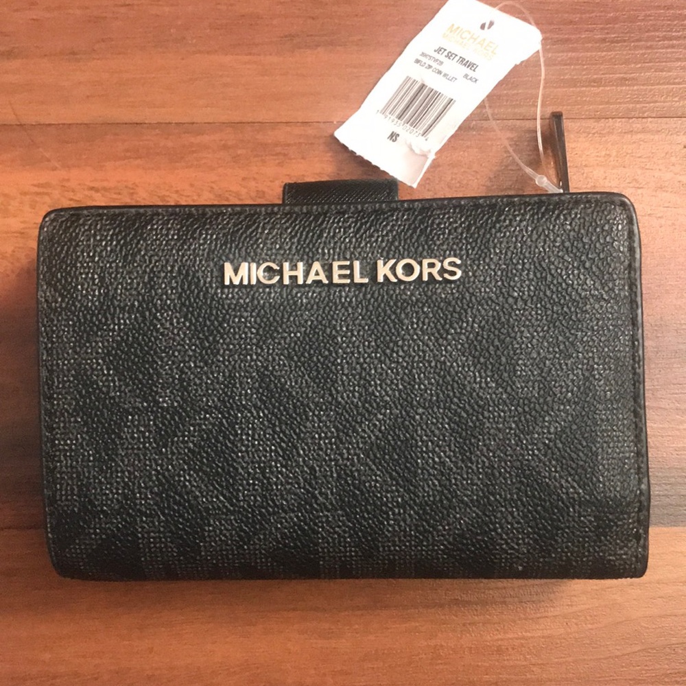 Michael Kors Black wallet NWT